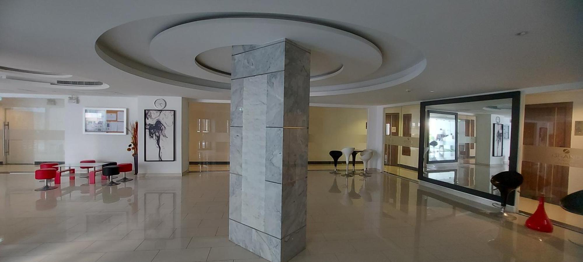 Grand Avenue, Luxury Suite, 72Sqm Pool View With Lounge Area Pattaya Exterior photo