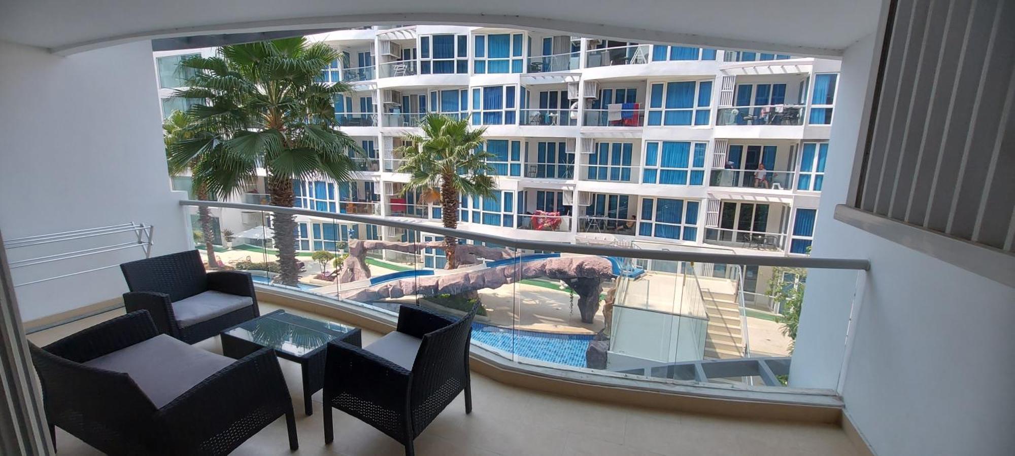 Grand Avenue, Luxury Suite, 72Sqm Pool View With Lounge Area Pattaya Exterior photo